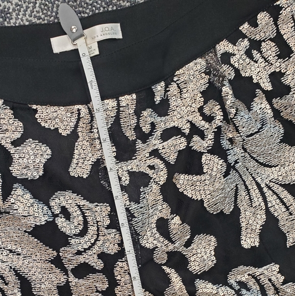 Like NEW JOA Taupe Blk Sequin Embroidered Flat Front Fancy Cigarette Pant Sz S/M - Picture 9 of 12